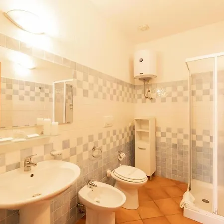 Relaxing Cristal Blu Sleeps 4 No1492 * Santa Teresa Gallura