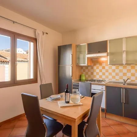 Lejlighed Relaxing Cristal Blu Sleeps 4 No1492