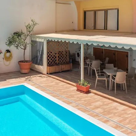 Relaxing Cristal Blu Sleeps 4 No1492 *