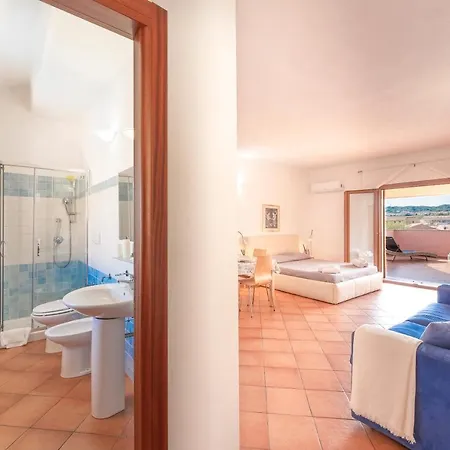 Relaxing Cristal Blu Sleeps 4 No1492 Apartment