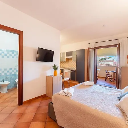 Relaxing Cristal Blu Sleeps 4 No1492 * Santa Teresa Gallura