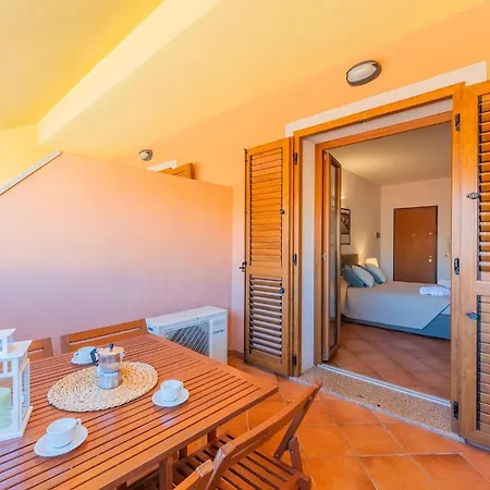 Apartment Relaxing Cristal Blu Sleeps 4 No1492 Santa Teresa Gallura