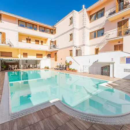 Relaxing Cristal Blu Sleeps 4 No1492 Apartment